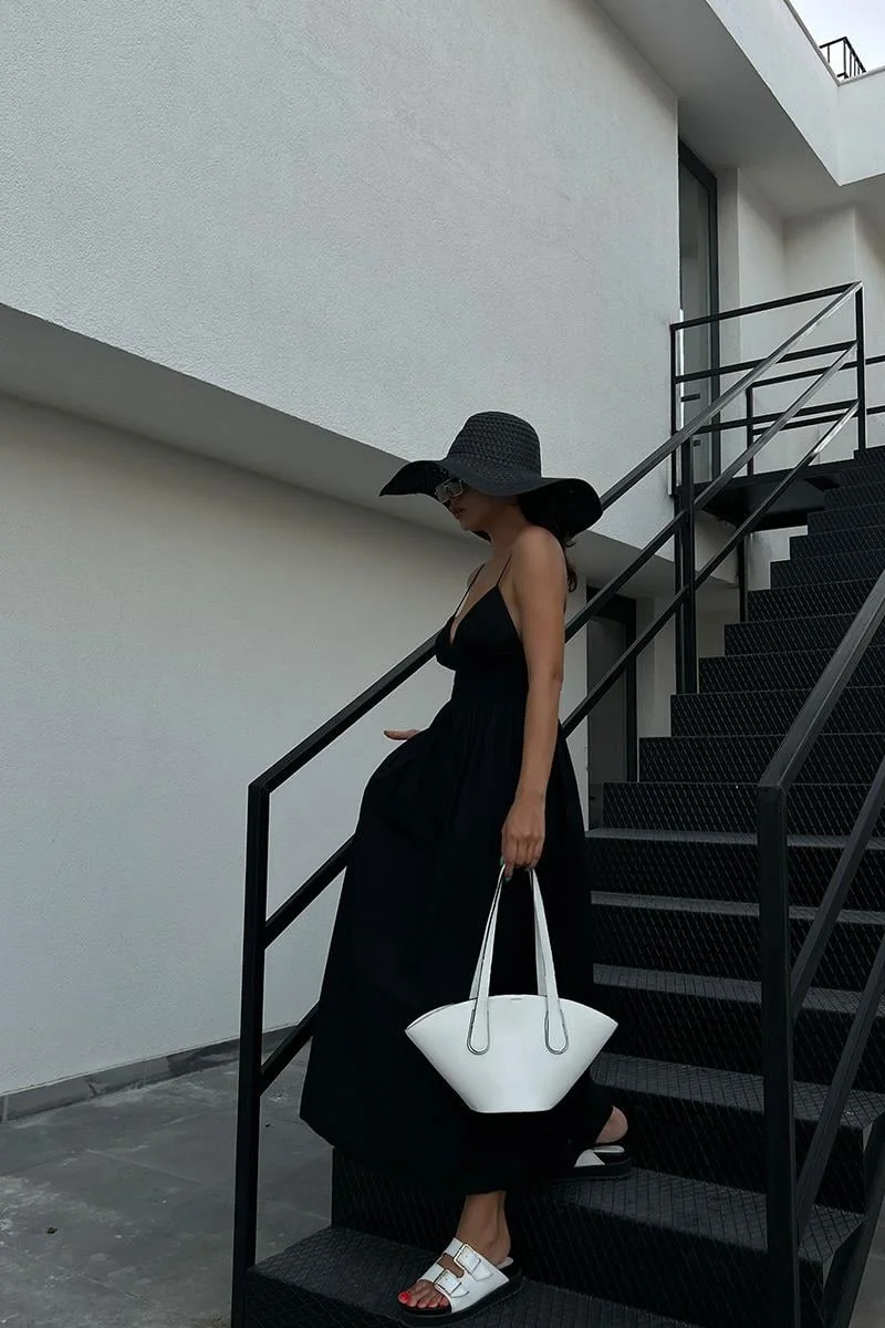 Faux leather shoulder bag in white