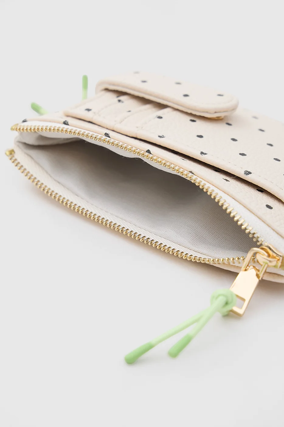 polka dot wallet in cream