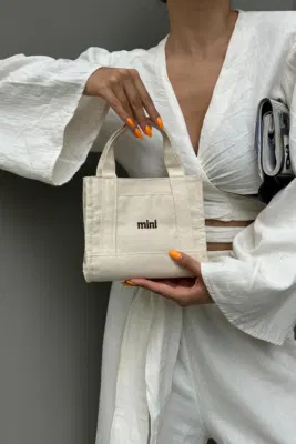Canvas crossbody bag for daily use