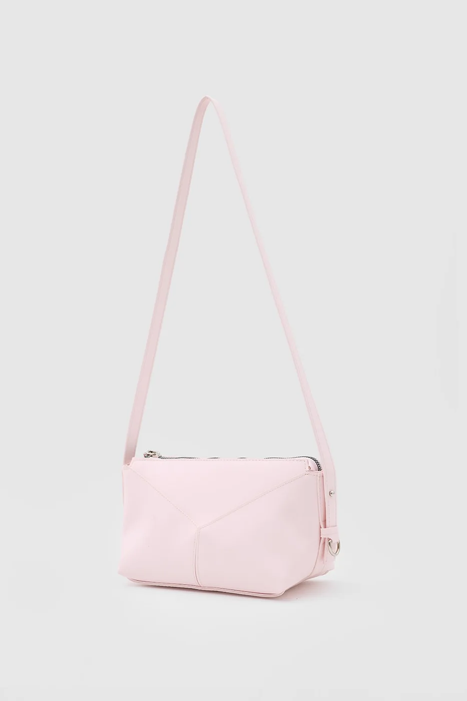 faux leather shoulder bag in pink