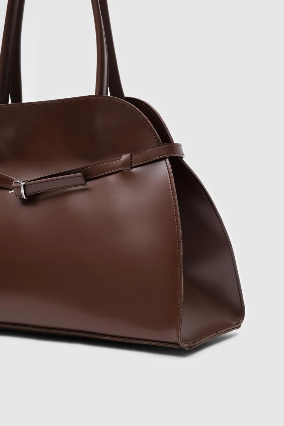 Faux leather shoulder bag Faux leather shoulder bag in hazelnut