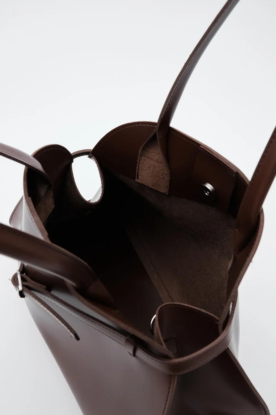 Faux leather shoulder bag Faux leather shoulder bag in hazelnut