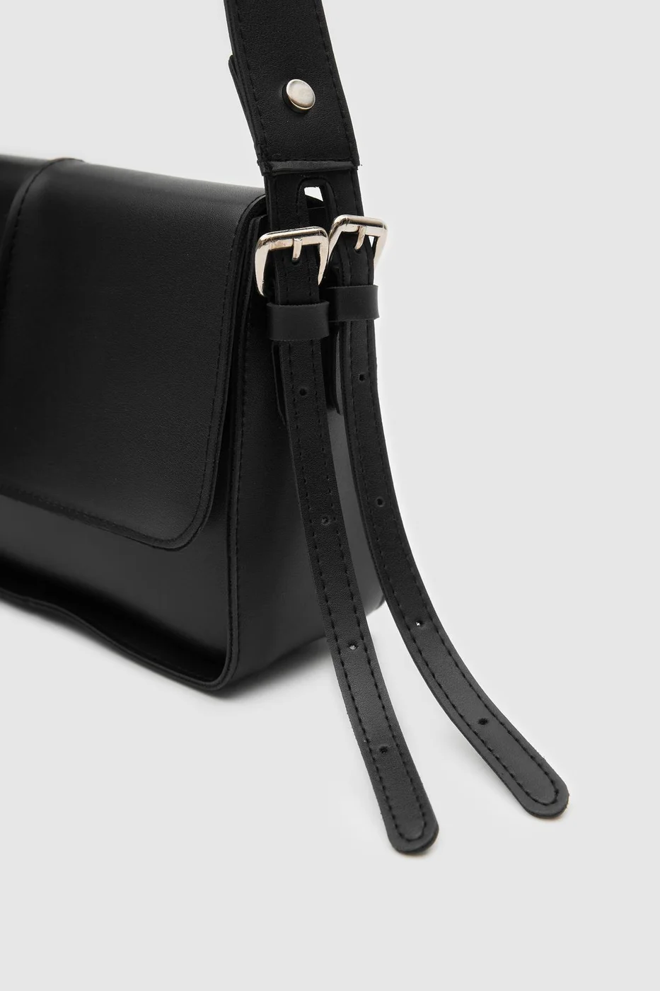 Faux leather crossbody bag in black