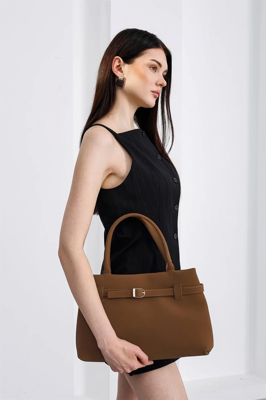 faux suede shoulder bag in tan