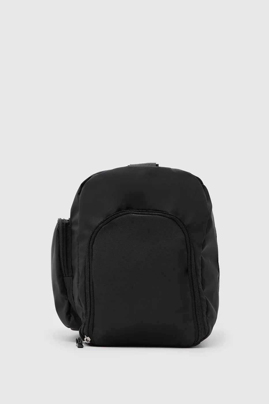 Gym travel bag for active lifestyles in black