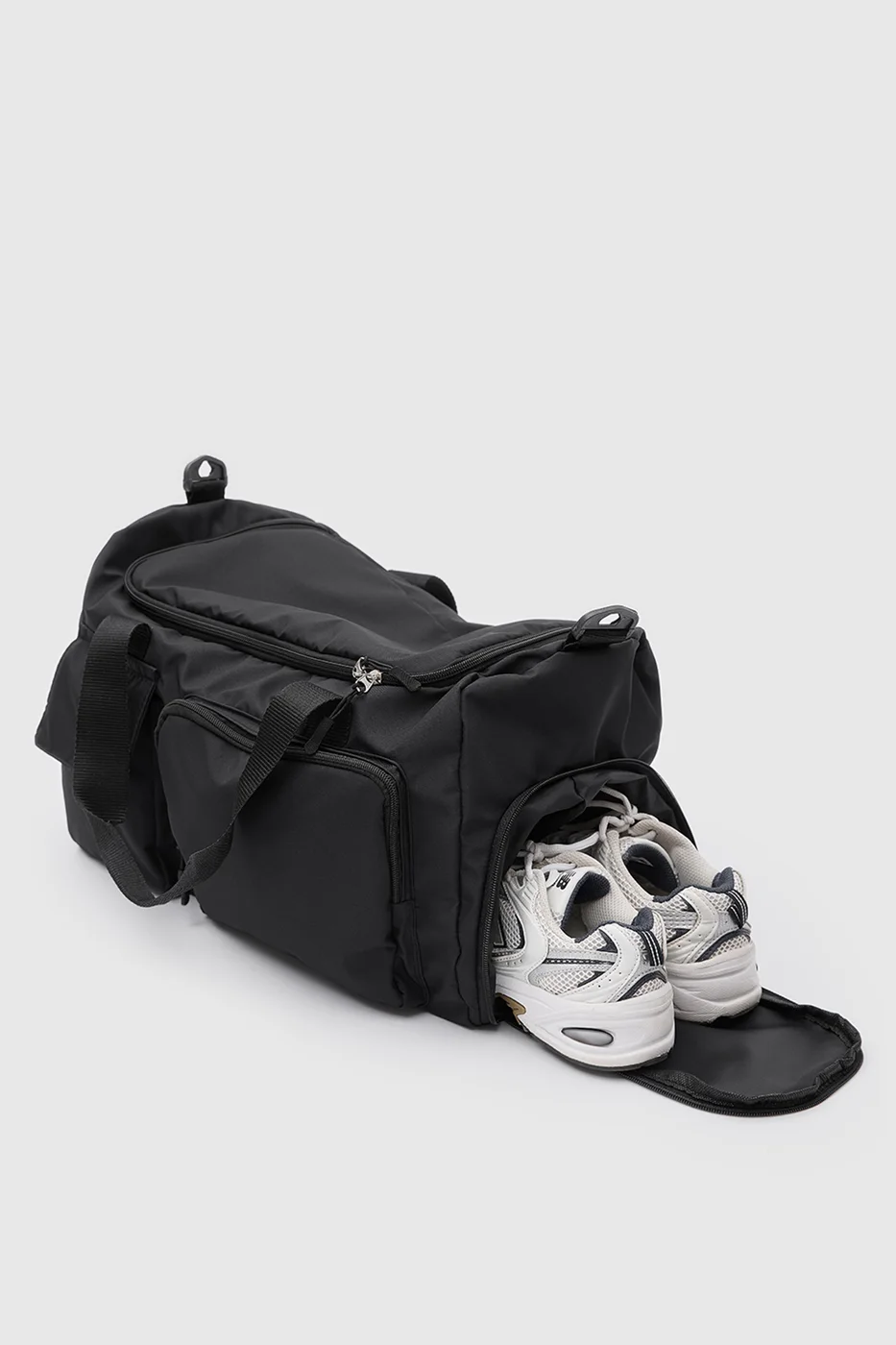 Gym travel bag for active lifestyles in black
