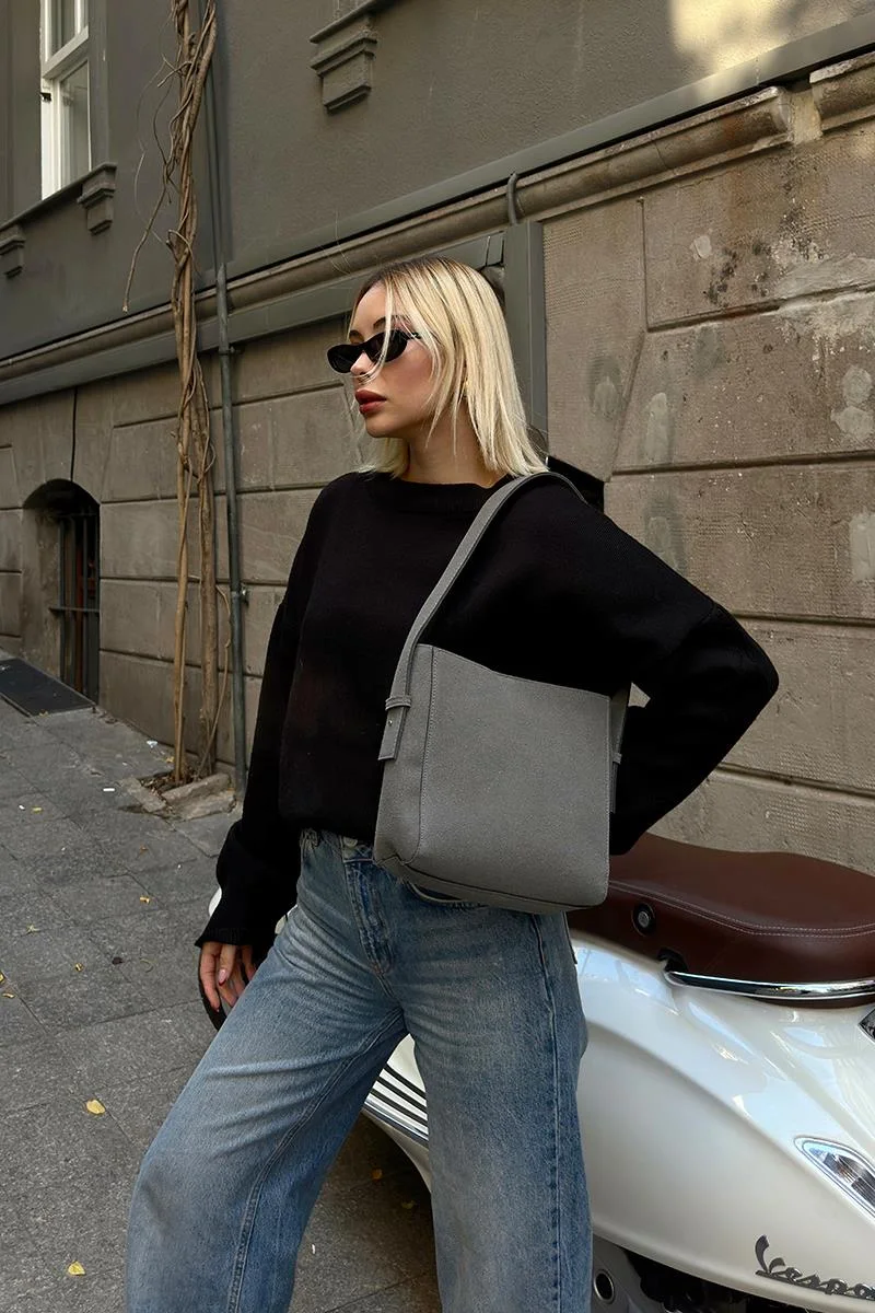 faux suede shoulder bag in anthracite