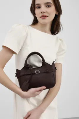 faux leather crossbody bag in dark brown