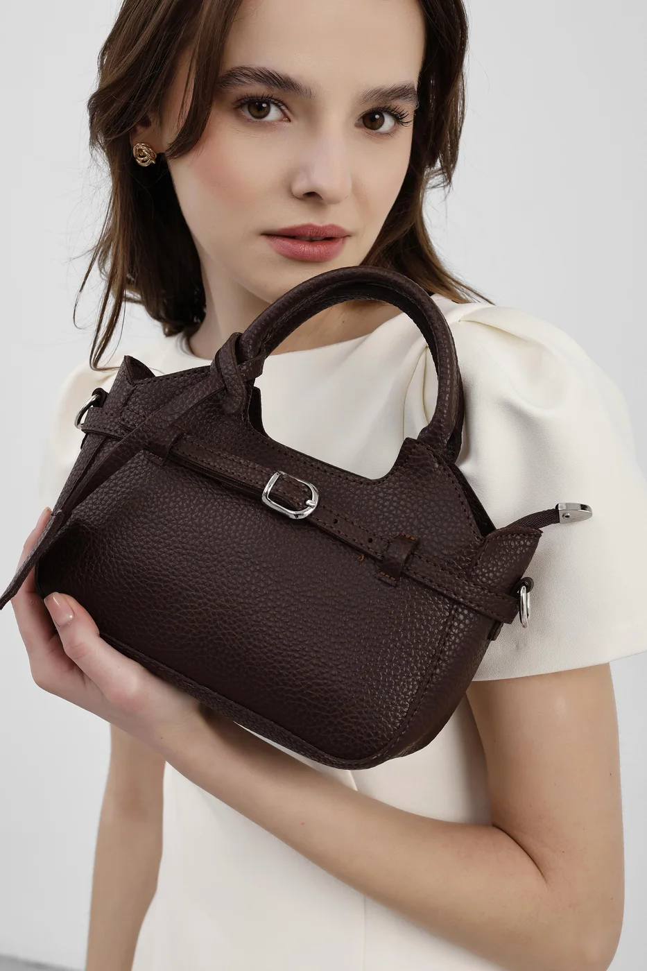 faux leather crossbody bag in dark brown