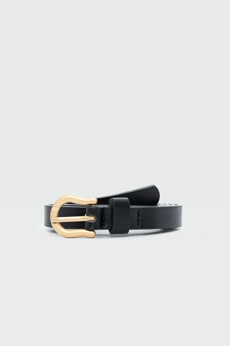 faux leather belt in black