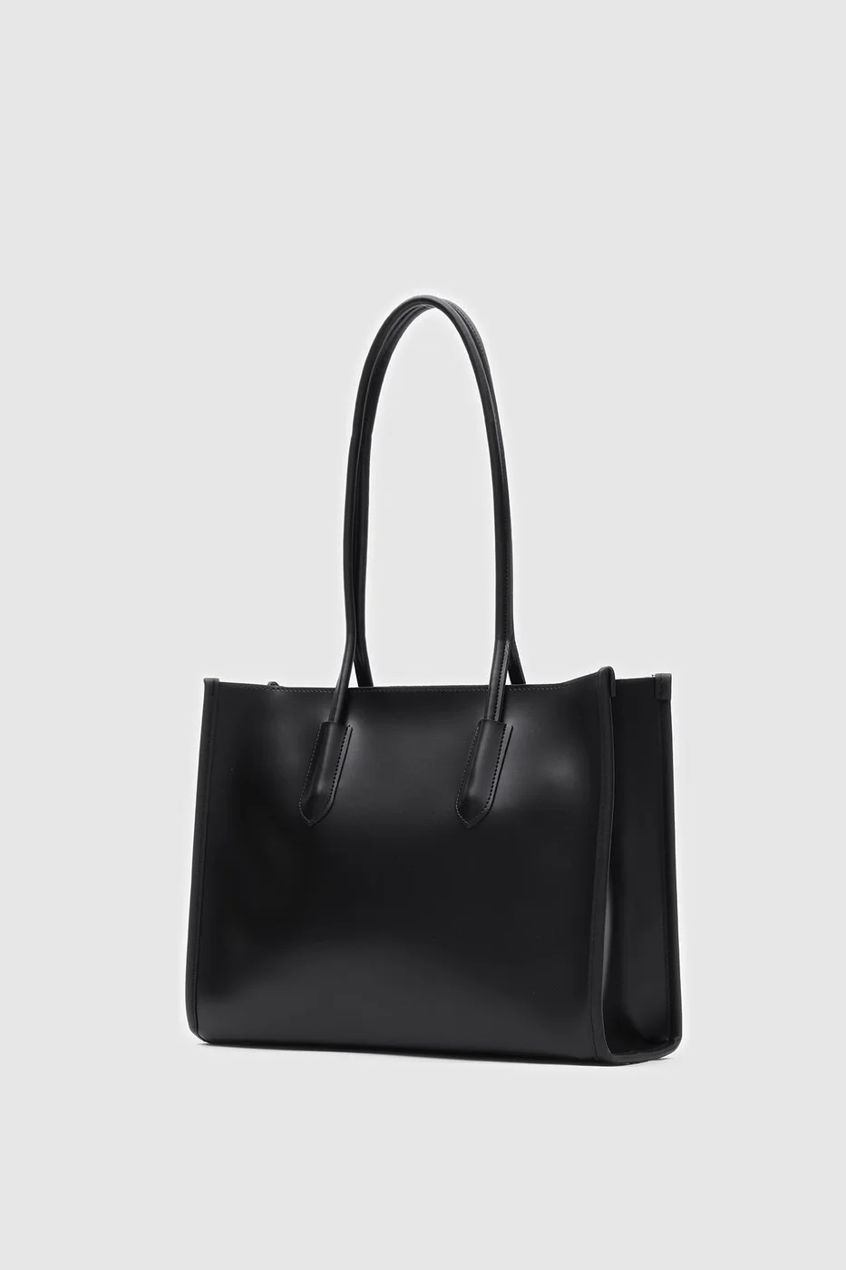 Faux leather shoulder bag Faux leather shoulder bag in black