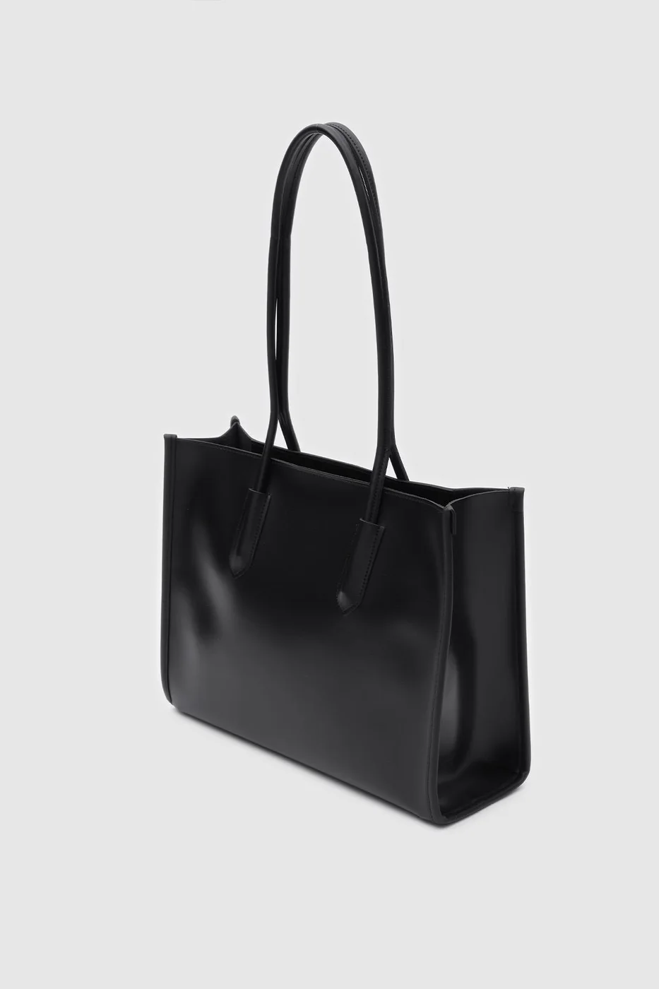 Faux leather shoulder bag Faux leather shoulder bag in black