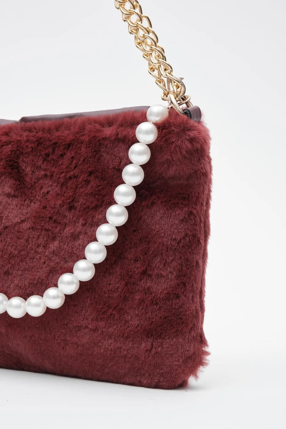 Teddy crossbody bag for stylish outings in burgundy