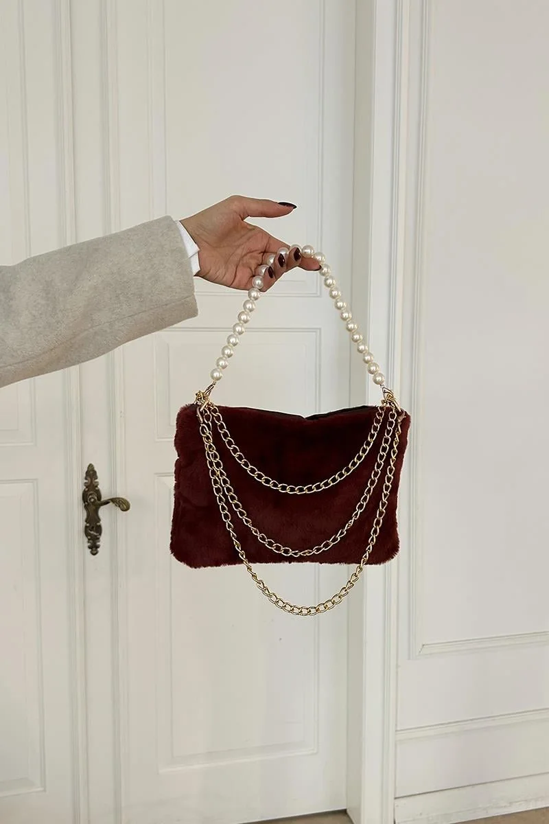 Teddy crossbody bag for stylish outings in burgundy