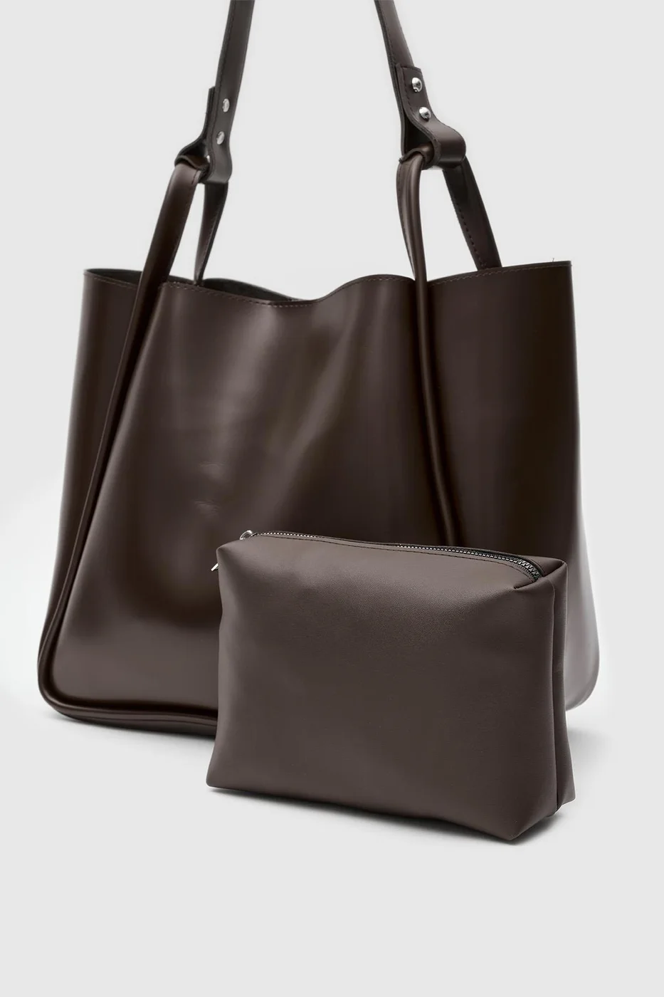 faux leather shoulder bag in dark brown