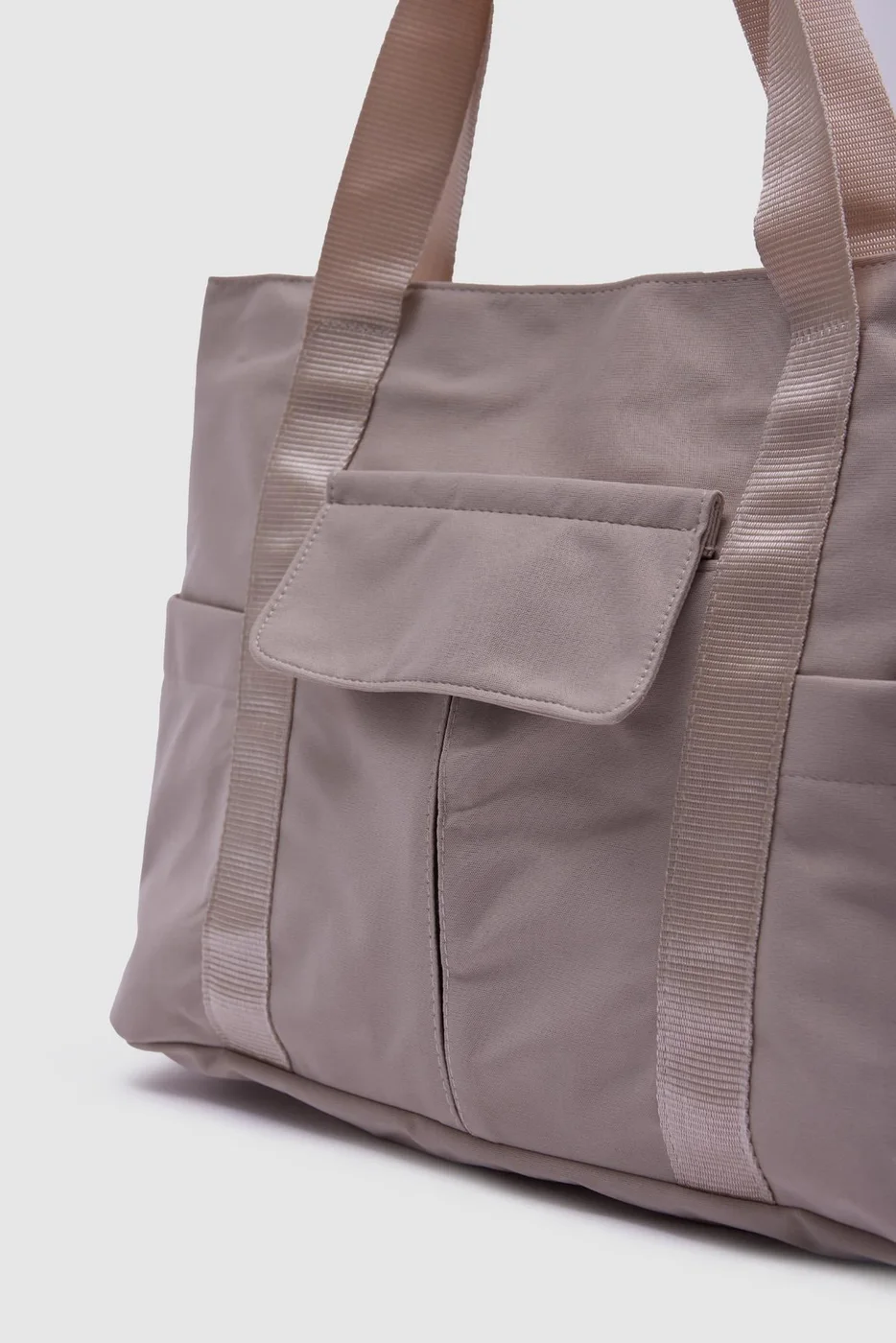 canvas shoulder bag for everyday use in cream