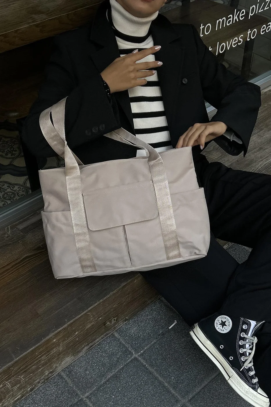 canvas shoulder bag for everyday use in cream