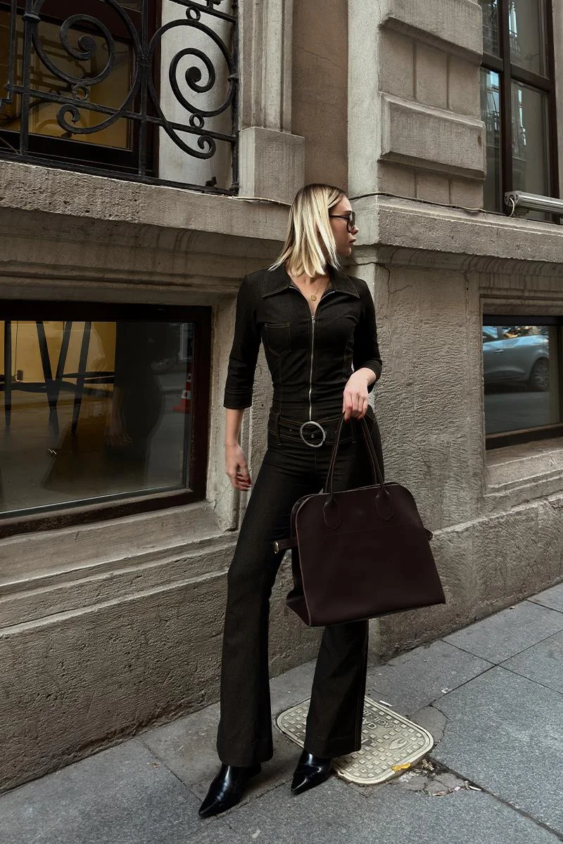 faux leather shoulder bag in dark brown
