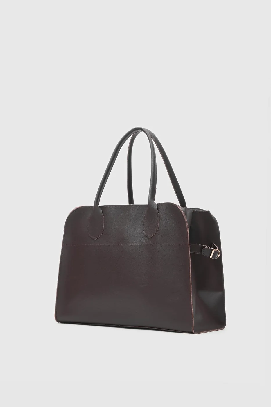 faux leather shoulder bag in dark brown