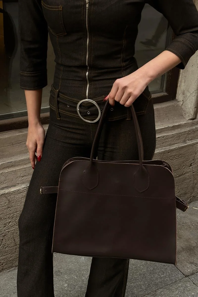 faux leather shoulder bag in dark brown