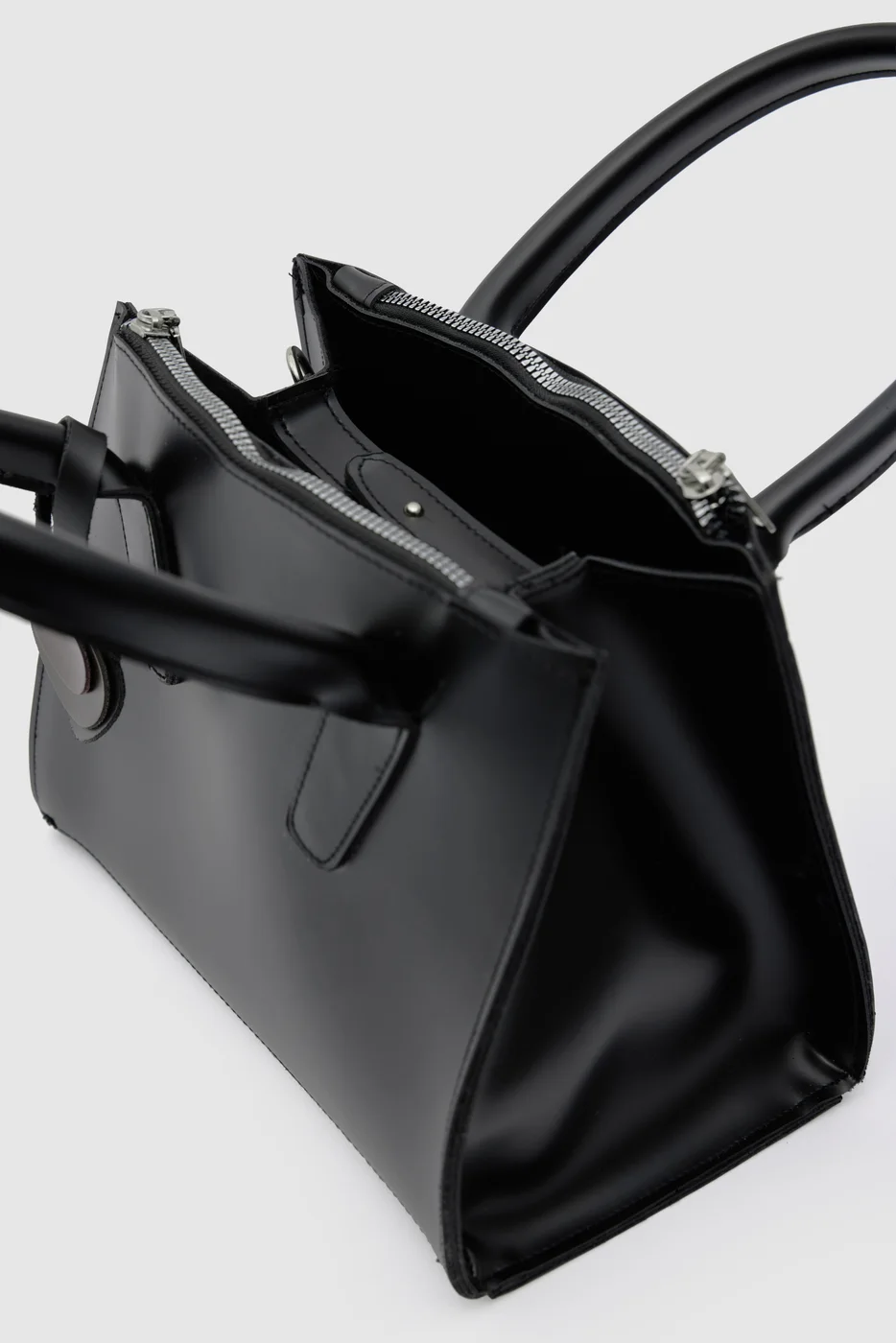 Faux leather crossbody bag Faux leather crossbody bag in black