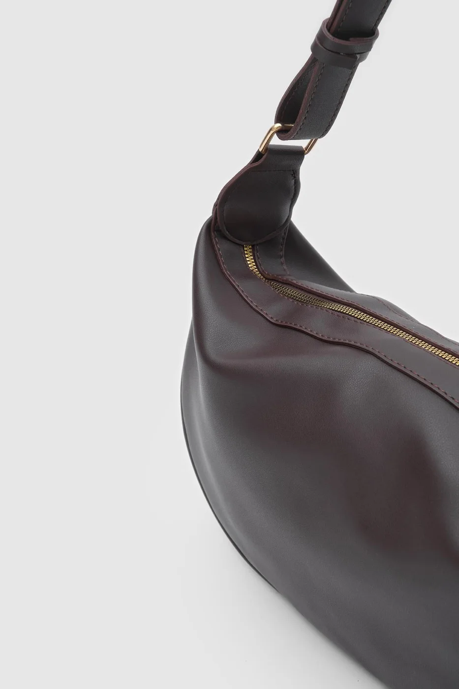 faux leather shoulder bag in dark brown