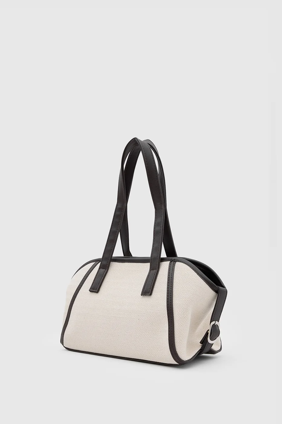 Canvas shoulder bag for everyday use in dark brown