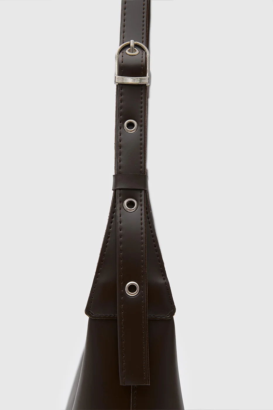 faux leather shoulder bag in dark brown