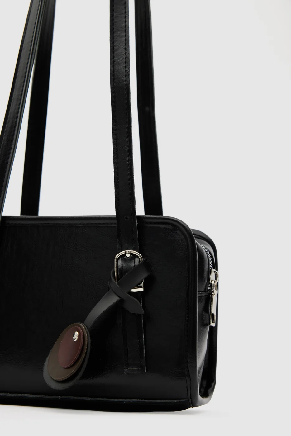Faux leather shoulder bag Faux leather shoulder bag in black