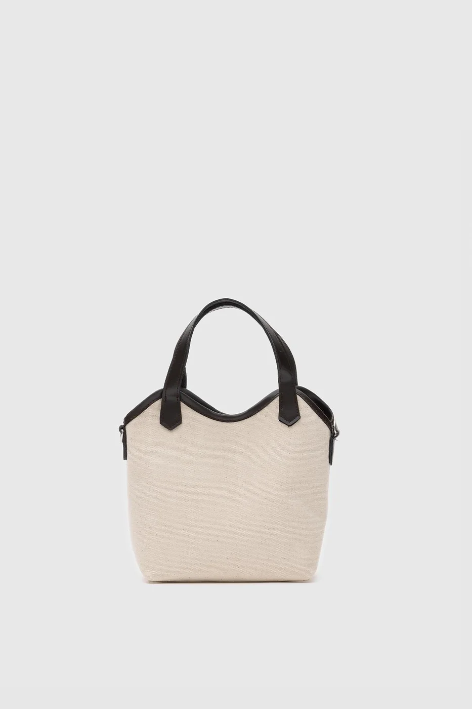Faux leather shoulder bag design in brown