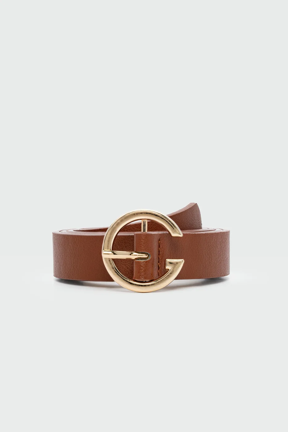 Faux leather belt with round buckle Faux leather belt with round buckle in brown