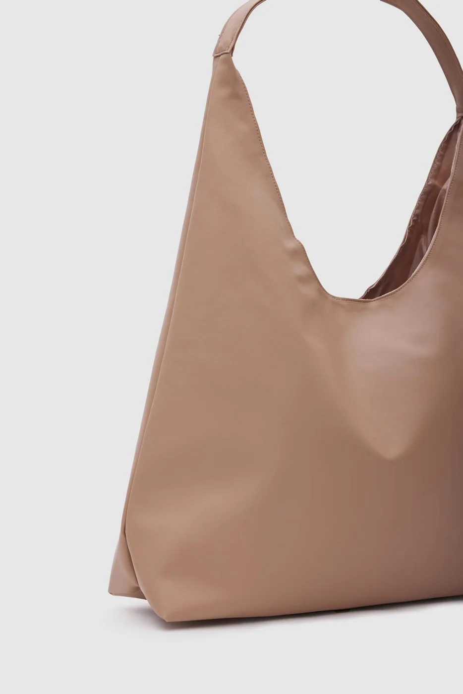 Stylish shoulder bag for women Stylish shoulder bag for women in beige