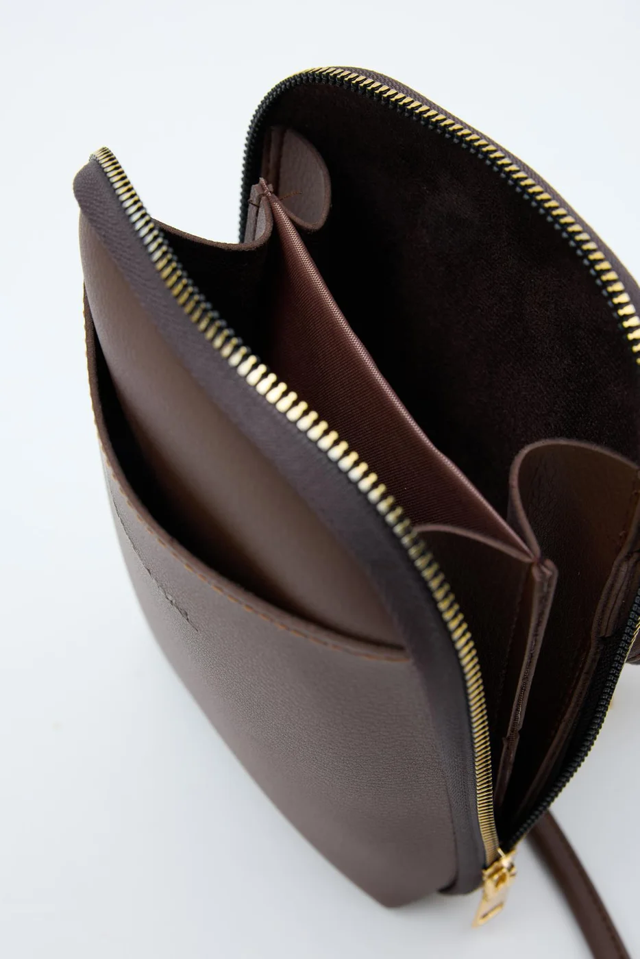 Faux leather crossbody bag for women in brown
