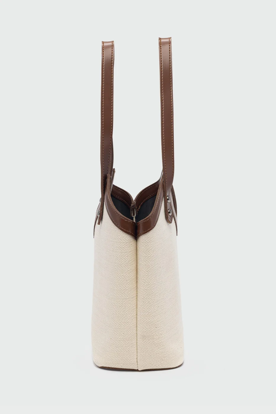 canvas shoulder bag for everyday use