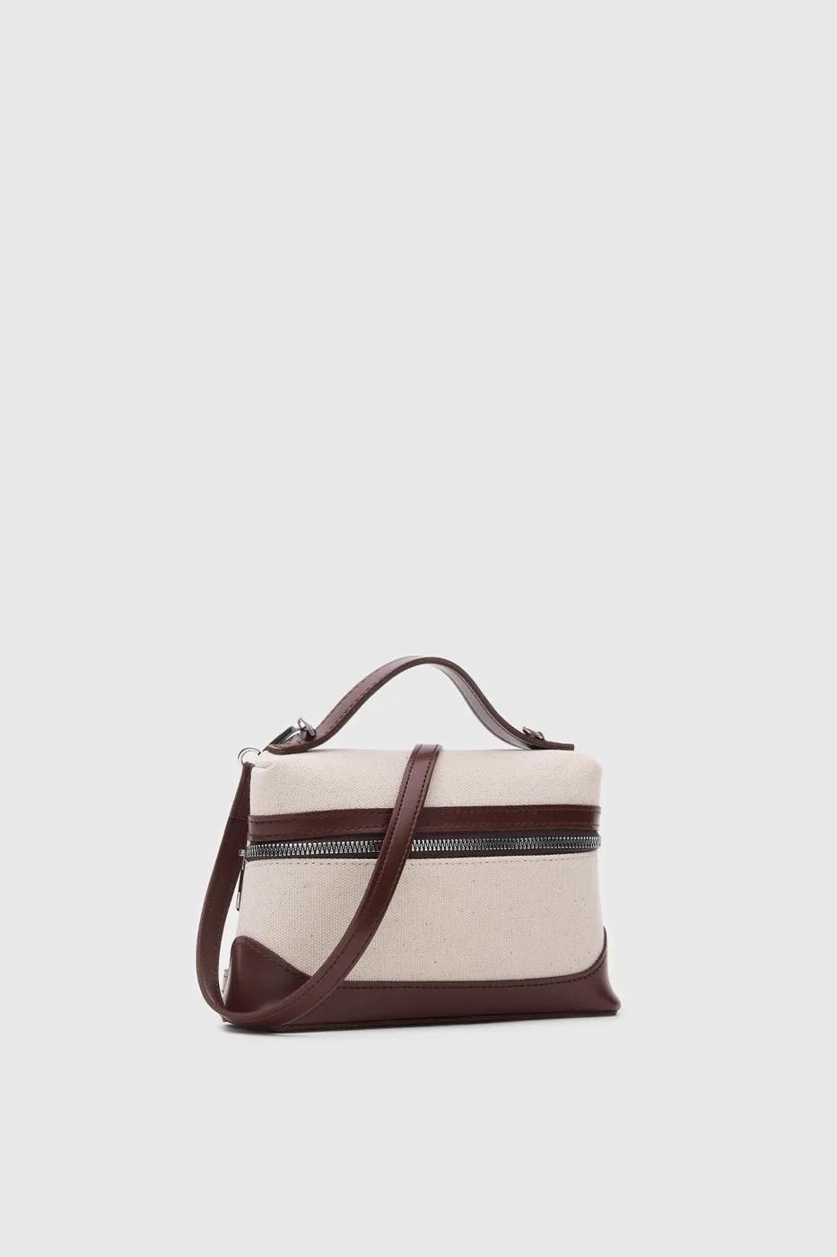 faux leather crossbody bag in cream-tan